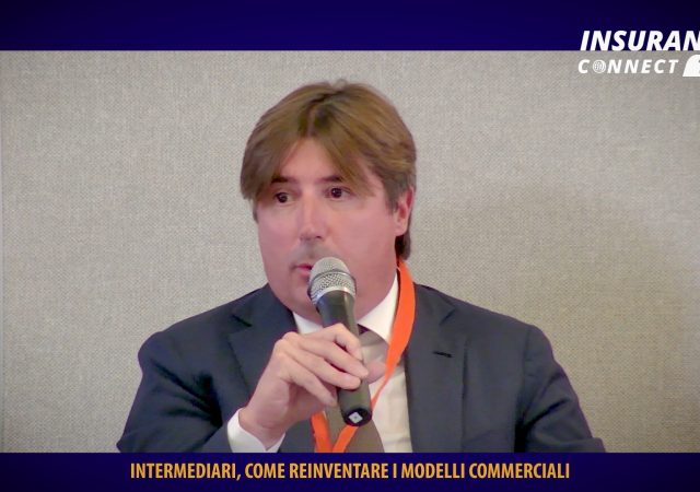 Tavola Rotonda Insurance Trade Roberto Novelli IVASS Adempimenti inutili per i Consumatori e pesanti per gli Intermediari