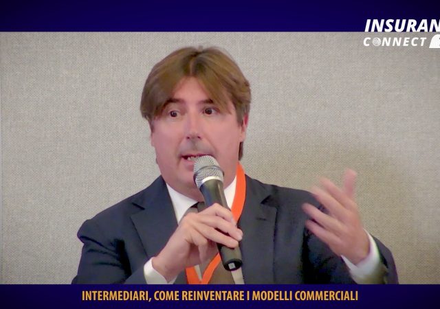 Tavola Rotonda Insurance Trade Roberto Novelli IVASS Il settore assicurativo e la fiducia dei consumatori