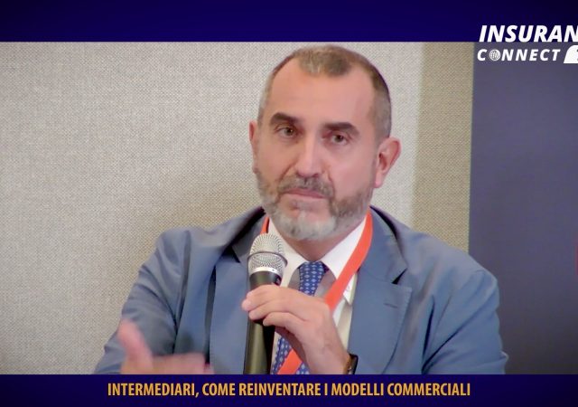 Tavola Rotonda Insurance Trade Umberto Guidoni ANIA L’apparato normativo deve essere in grado di seguire le evoluzioni in corso e garantire a tutti i distributori parità di condizioni
